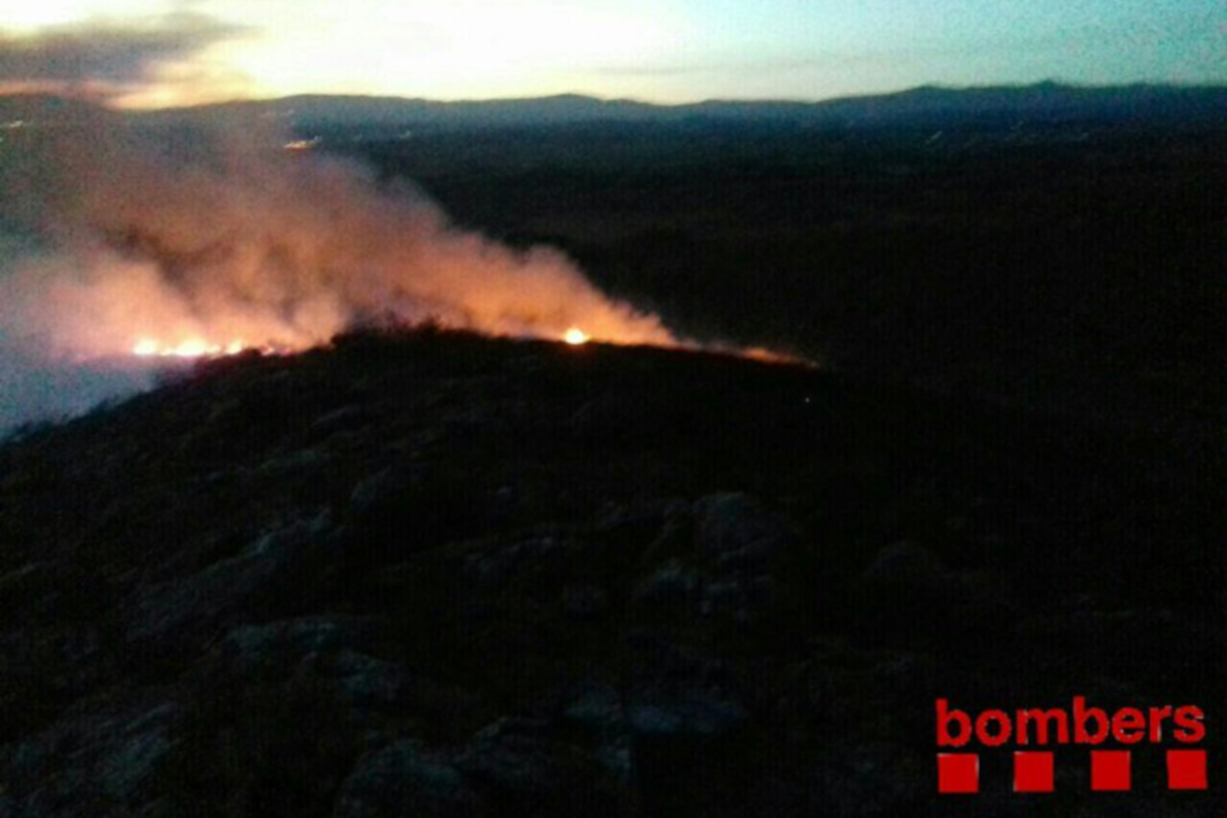 Incendi forestal a Montferri | Bombers