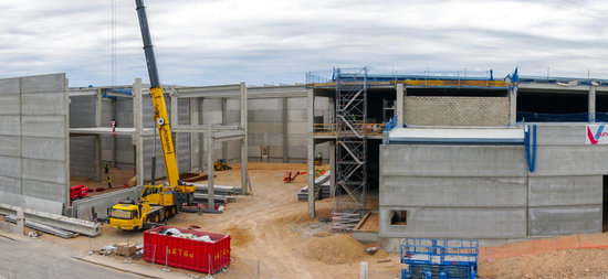 Les obres que es fan a les noves naus del Grup Balfegó de l'Ametlla de Mar | ACN