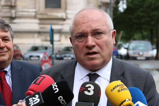 L'exconseller Lluís Puig atenent els mitjans després de declarar per videoconferència a Brussel·les | ACN