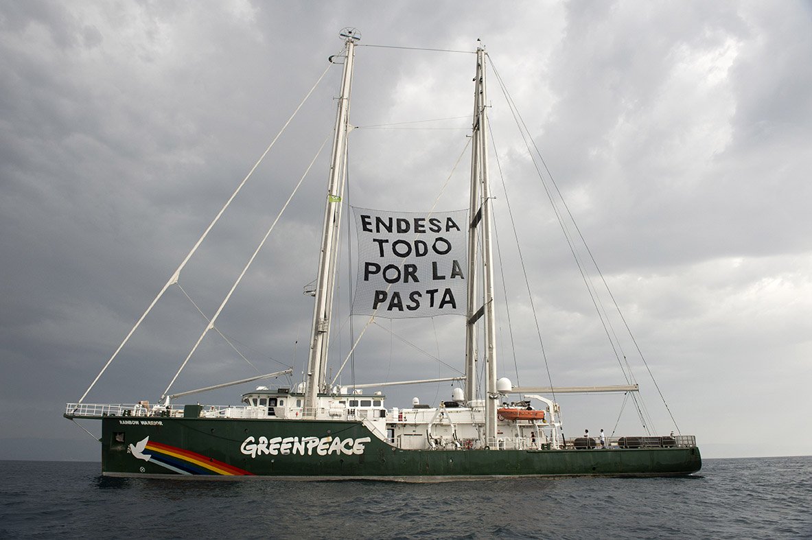 Protesta de Greenpeace davant la central de Vandellòs | Greenpeace