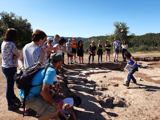 Visita realitzada al jaciment per explicar les descobertes | ACN