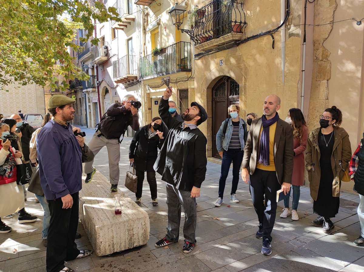 Pla general de les recreacions històriques que s'han fet a la Part Alta de Tarragona durant l'Embutada, la Festa del Vi Novell. Imatge del 7 de novembre del 2021. (Horitzontal)